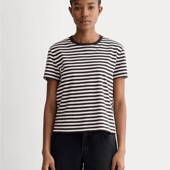 Everlane Tops - 27. Everlane • NWT the box cut essential tee PTP 19.5” + L 21”